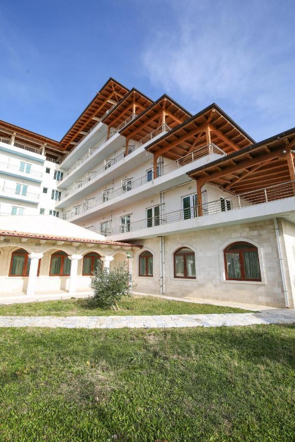 Europa Grand Resort Vlorë エクステリア 写真
