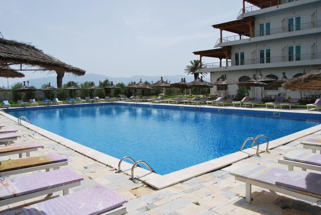 Europa Grand Resort Vlorë エクステリア 写真
